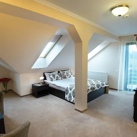 Maison d'hôtes Pensiunea Toscana 4*